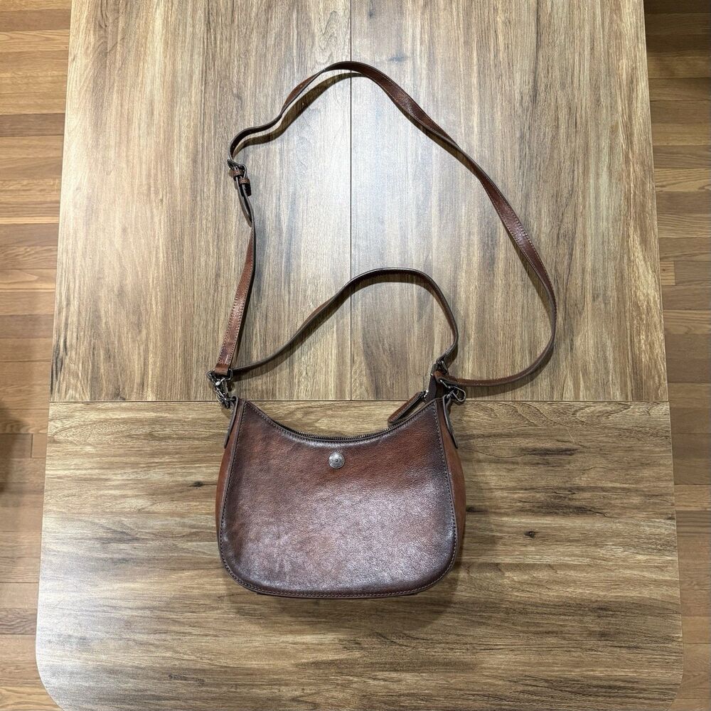 Iswee NWOT Brown Leather Shoulder Crescent Crossbody Handbag